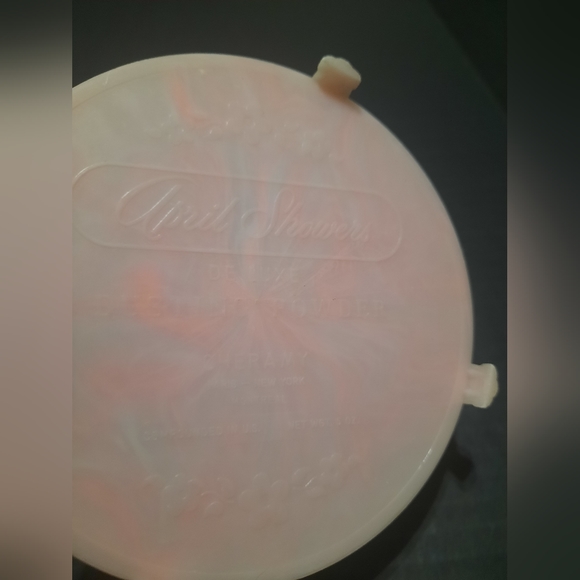 Vintage April showers dusting powder container - Picture 6 of 6